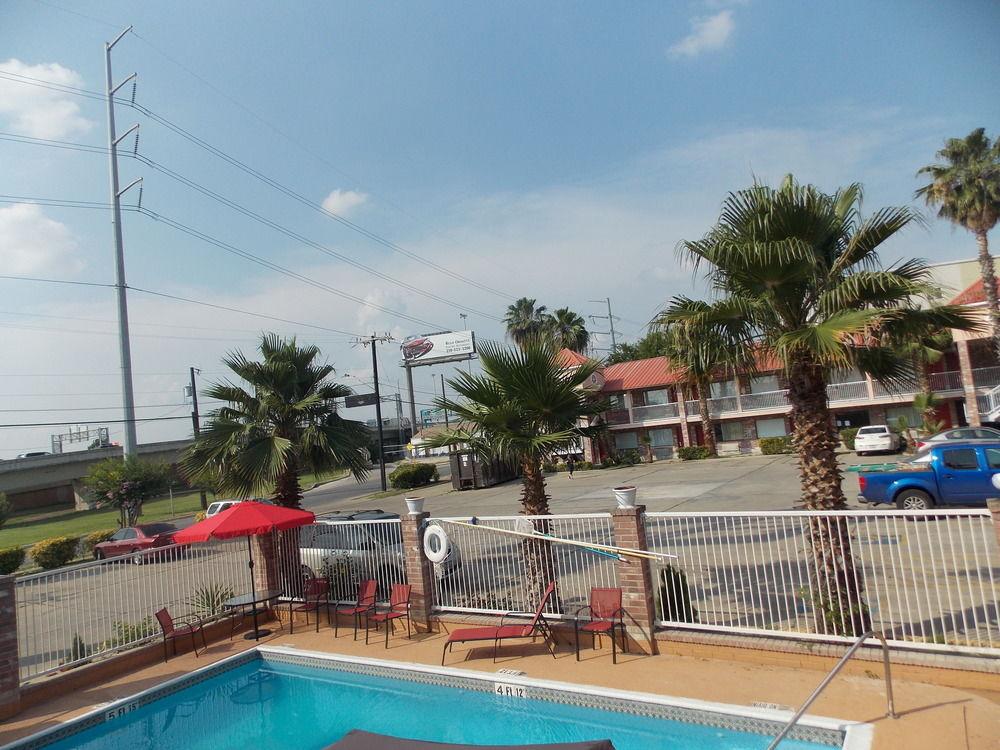 Econo Lodge Inn & Suites Downtown San Antonio Zewnętrze zdjęcie