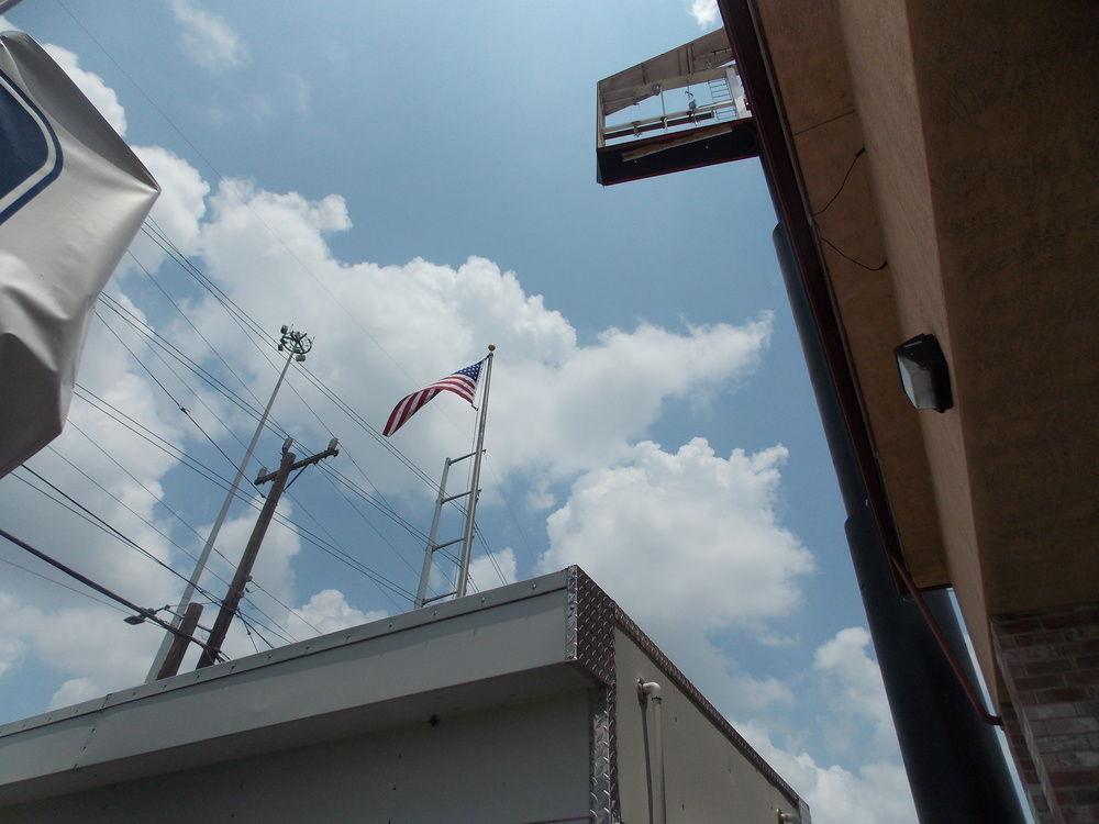 Econo Lodge Inn & Suites Downtown San Antonio Zewnętrze zdjęcie