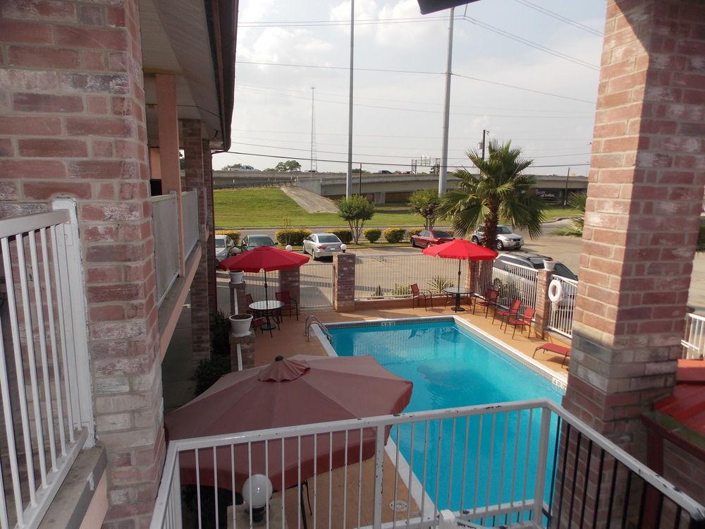 Econo Lodge Inn & Suites Downtown San Antonio Zewnętrze zdjęcie