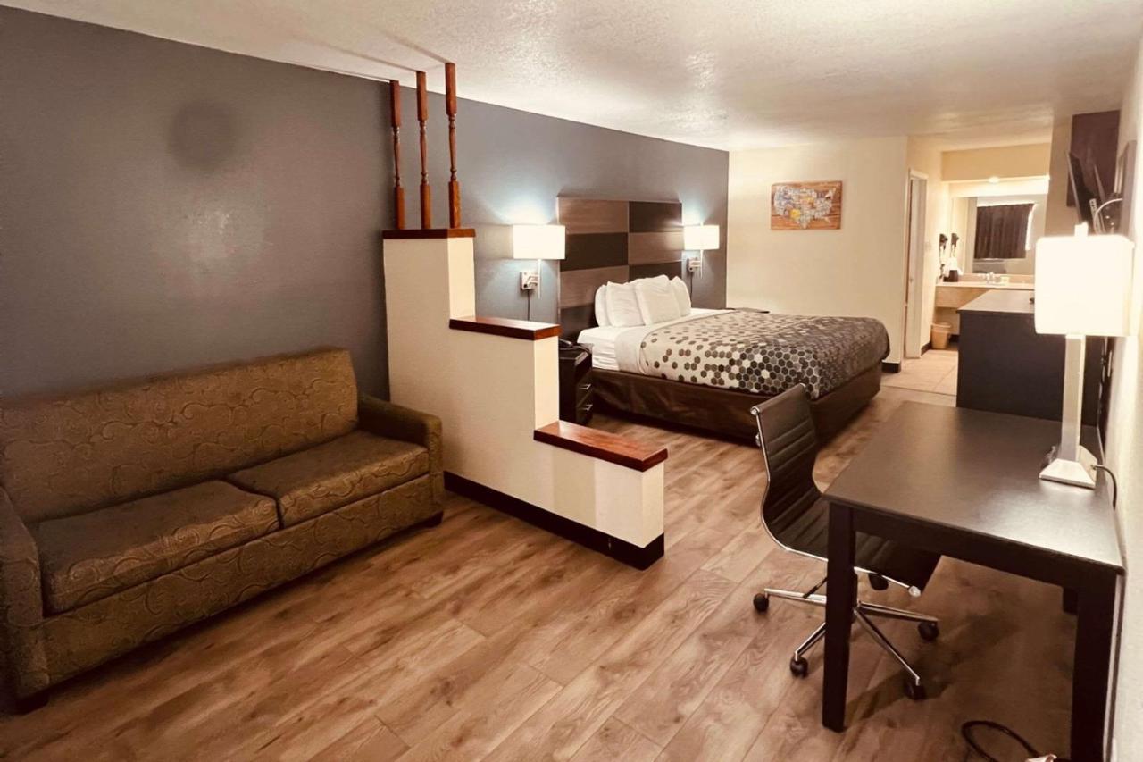 Econo Lodge Inn & Suites Downtown San Antonio Zewnętrze zdjęcie